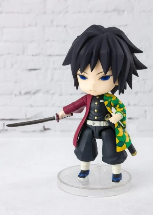 Demon Slayer: Kimetsu no Yaiba - Giyu Tomioka Figuarts Mini Figure