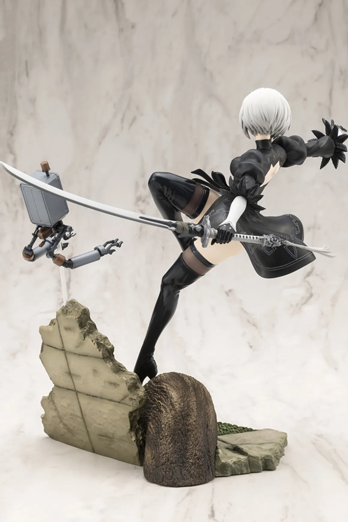 NieR:Automata Ver1.1a - 2B ARTFX J 1/8 Scale Figure