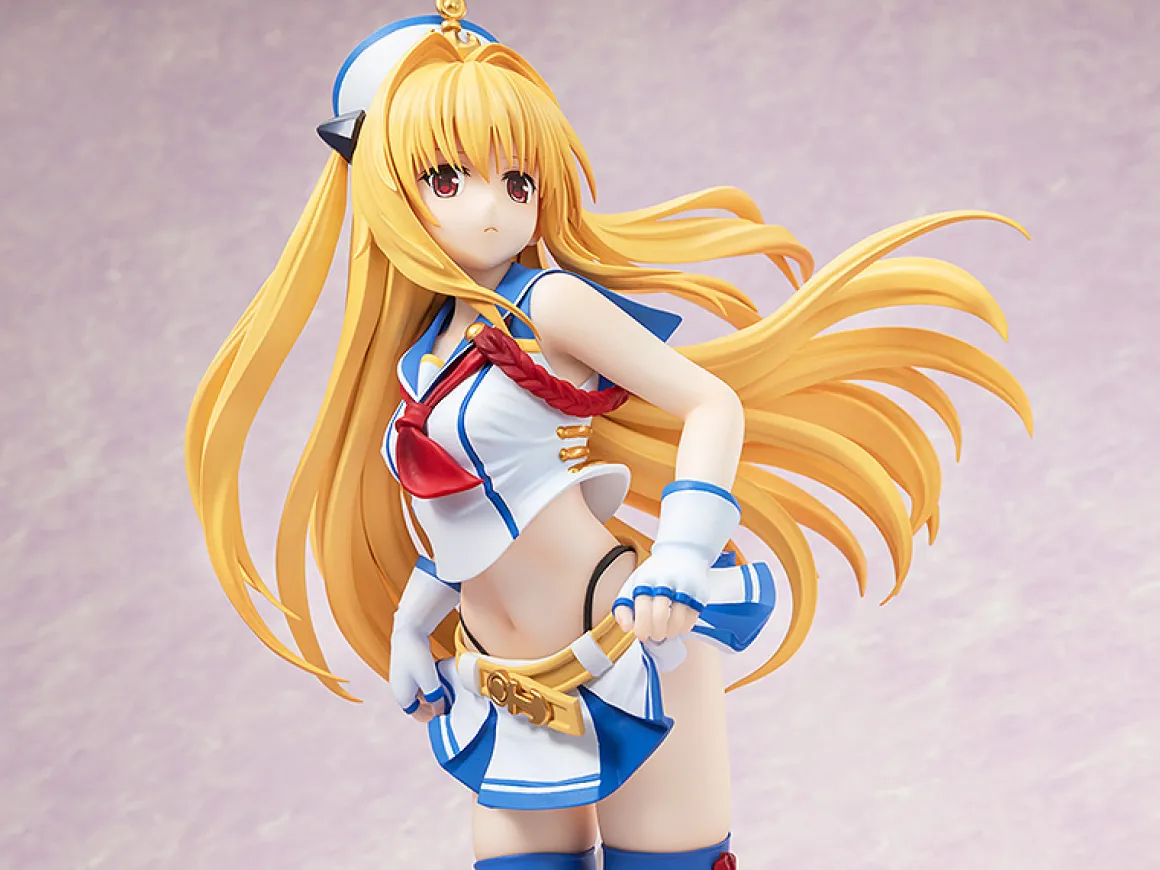 To Love Ru Darkness - Golden Darkness 1/7 Scale Figure (Breezy Seaside Ver.)