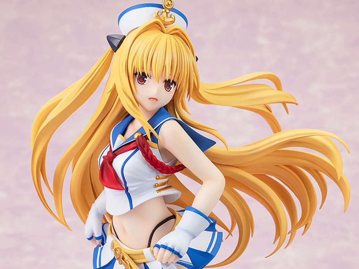 To Love Ru Darkness - Golden Darkness 1/7 Scale Figure (Breezy Seaside Ver.)